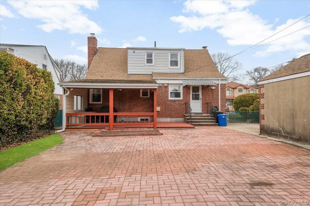 196 William Street Williston Park NY 11596