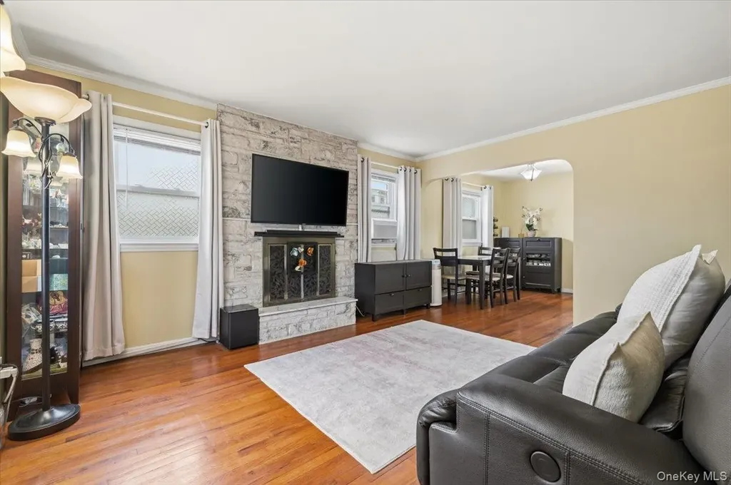 196 William Street Williston Park NY 11596