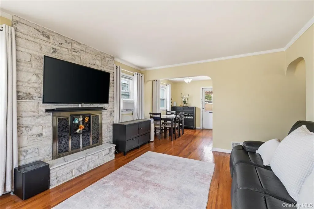 196 William Street Williston Park NY 11596