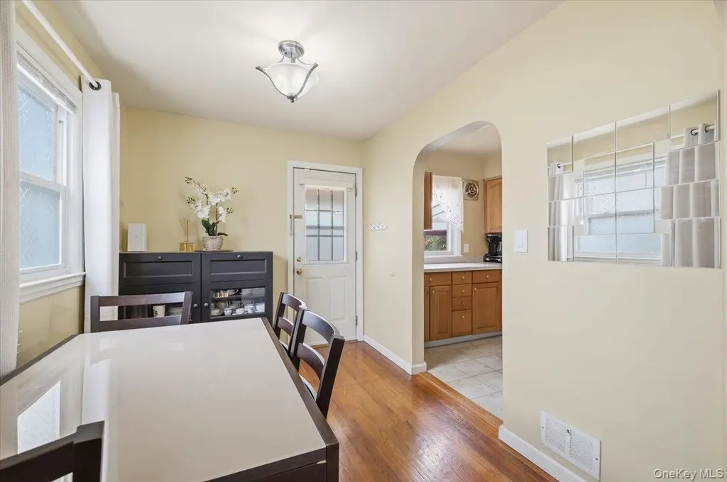 196 William Street Williston Park NY 11596
