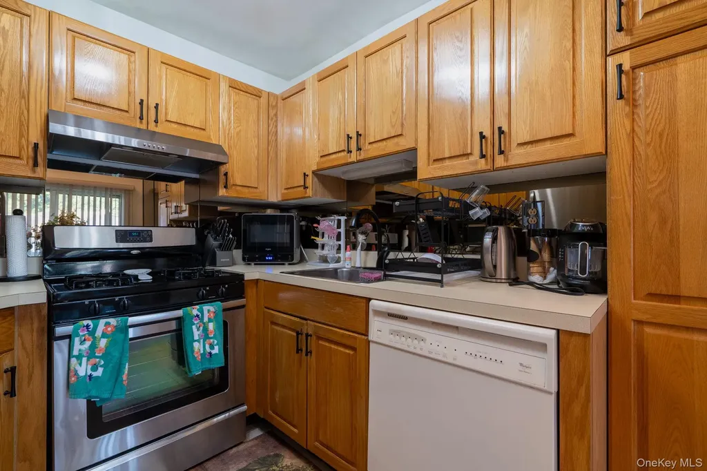 205 Ramapo Road Garnerville NY 10923