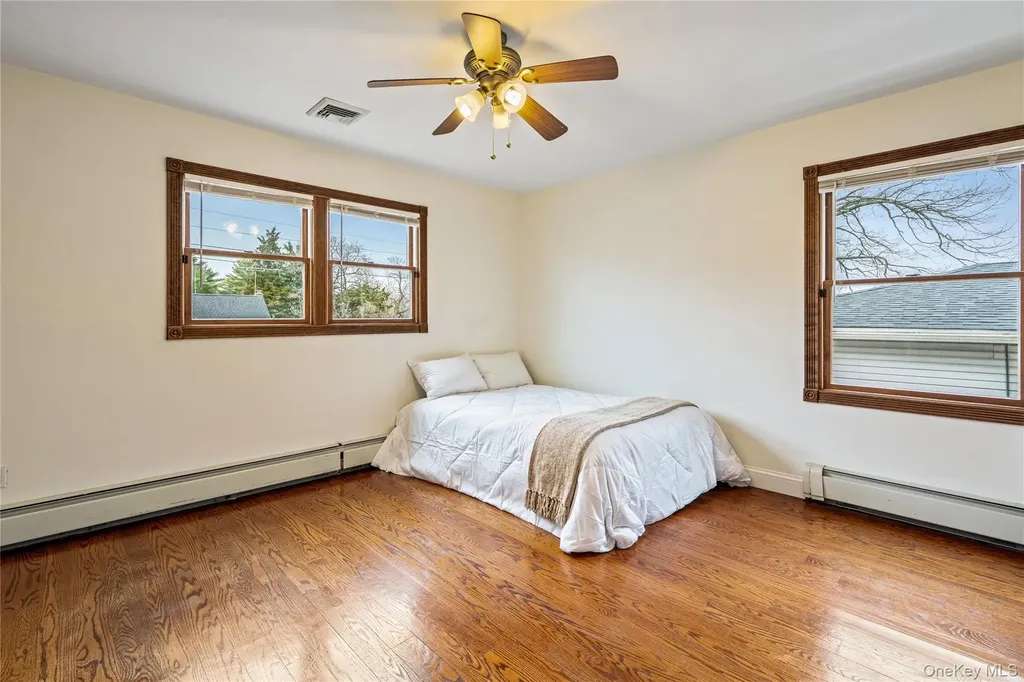 303 Sherbrooke Road Lindenhurst NY 11757