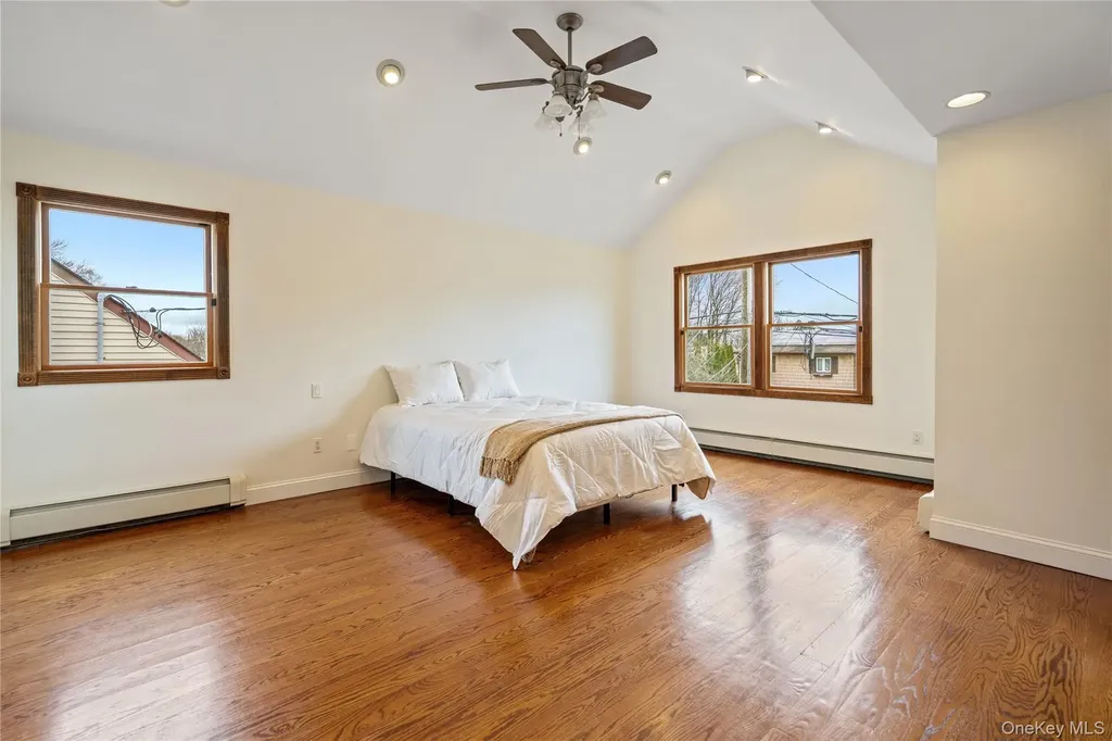 303 Sherbrooke Road Lindenhurst NY 11757
