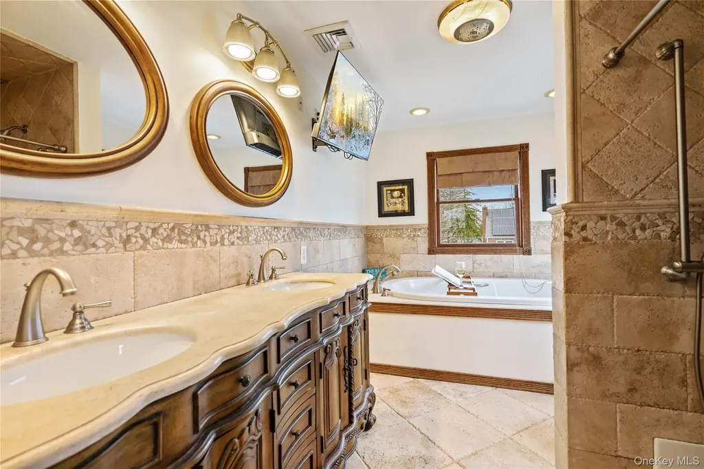 303 Sherbrooke Road Lindenhurst NY 11757
