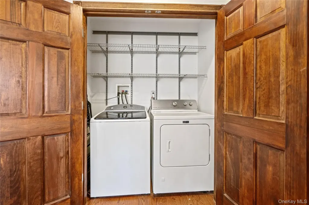 303 Sherbrooke Road Lindenhurst NY 11757
