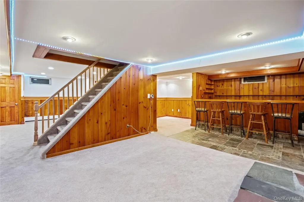 303 Sherbrooke Road Lindenhurst NY 11757