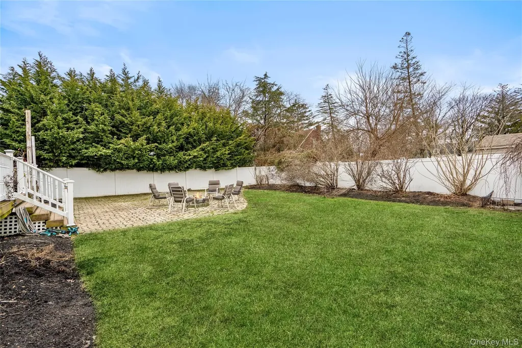 303 Sherbrooke Road Lindenhurst NY 11757