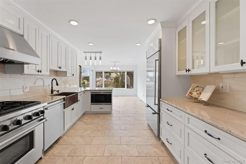 10 Cherry Lane Scarsdale NY 10583