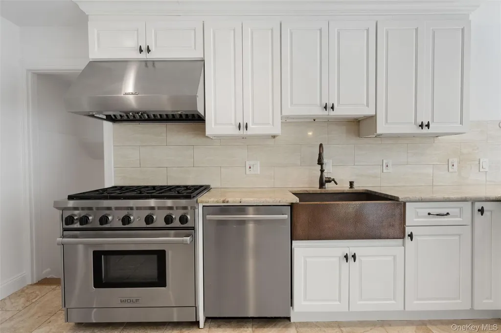 10 Cherry Lane Scarsdale NY 10583