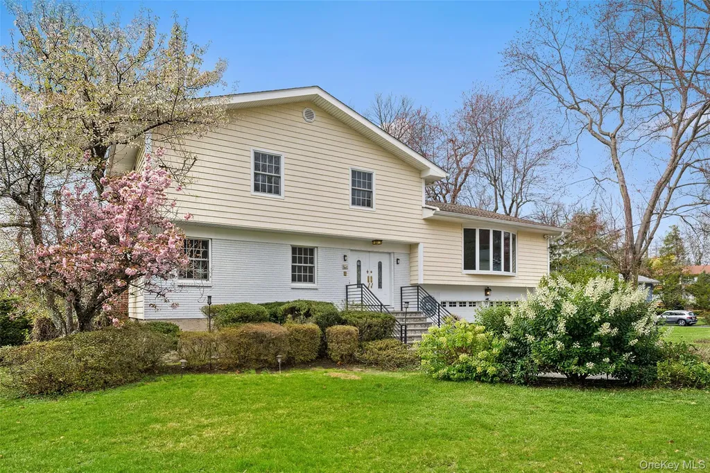 10 Cherry Lane Scarsdale NY 10583