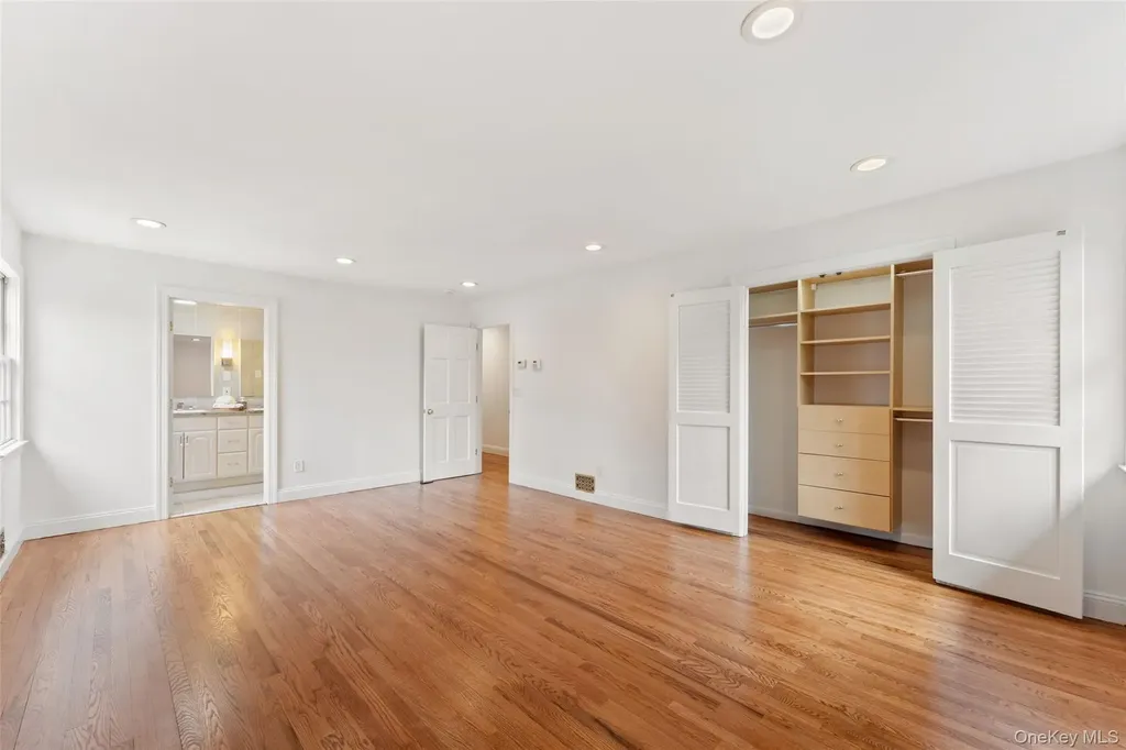 10 Cherry Lane Scarsdale NY 10583