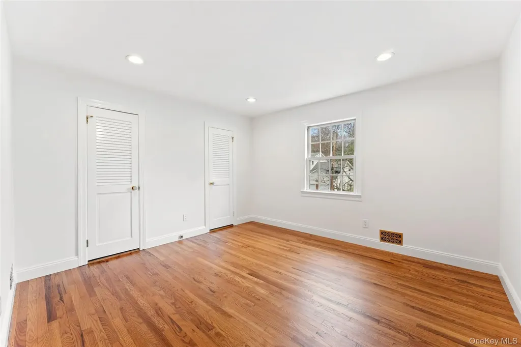 10 Cherry Lane Scarsdale NY 10583
