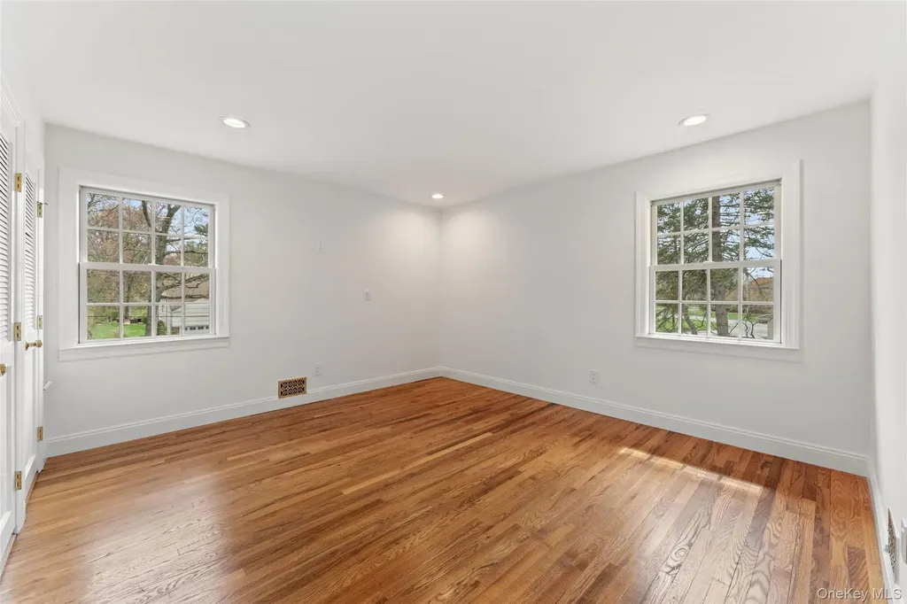 10 Cherry Lane Scarsdale NY 10583