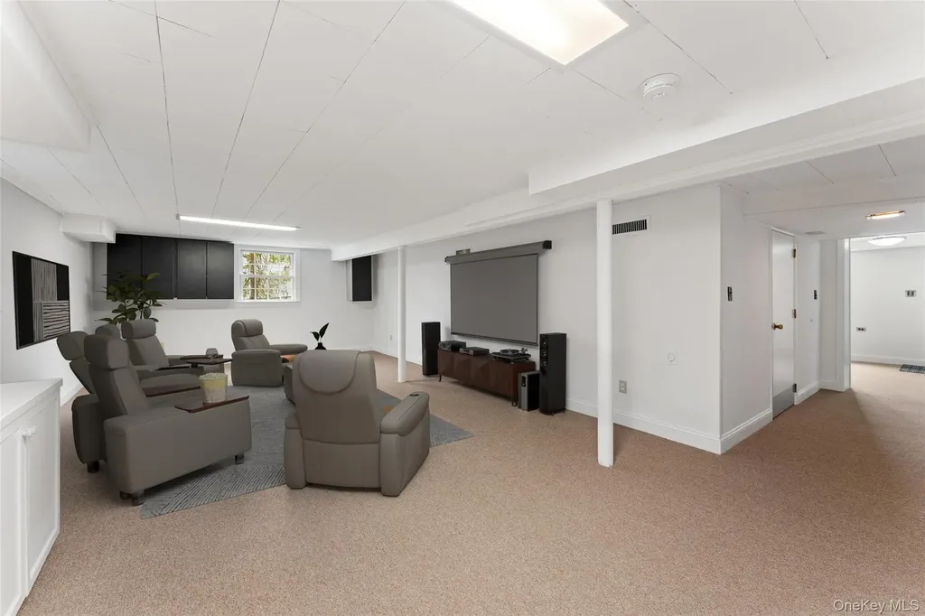 10 Cherry Lane Scarsdale NY 10583