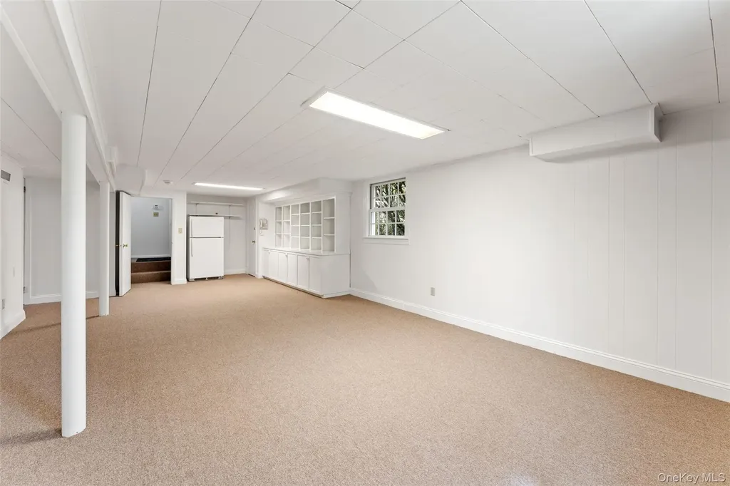 10 Cherry Lane Scarsdale NY 10583