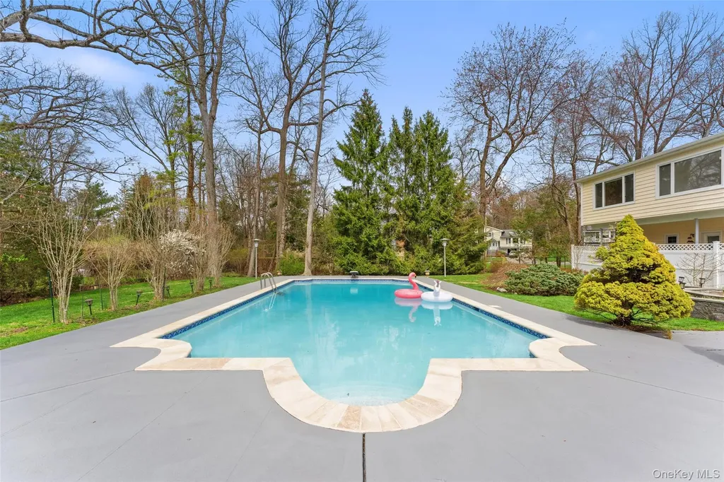 10 Cherry Lane Scarsdale NY 10583