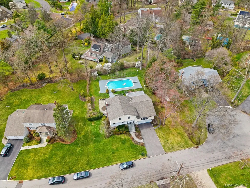 10 Cherry Lane Scarsdale NY 10583