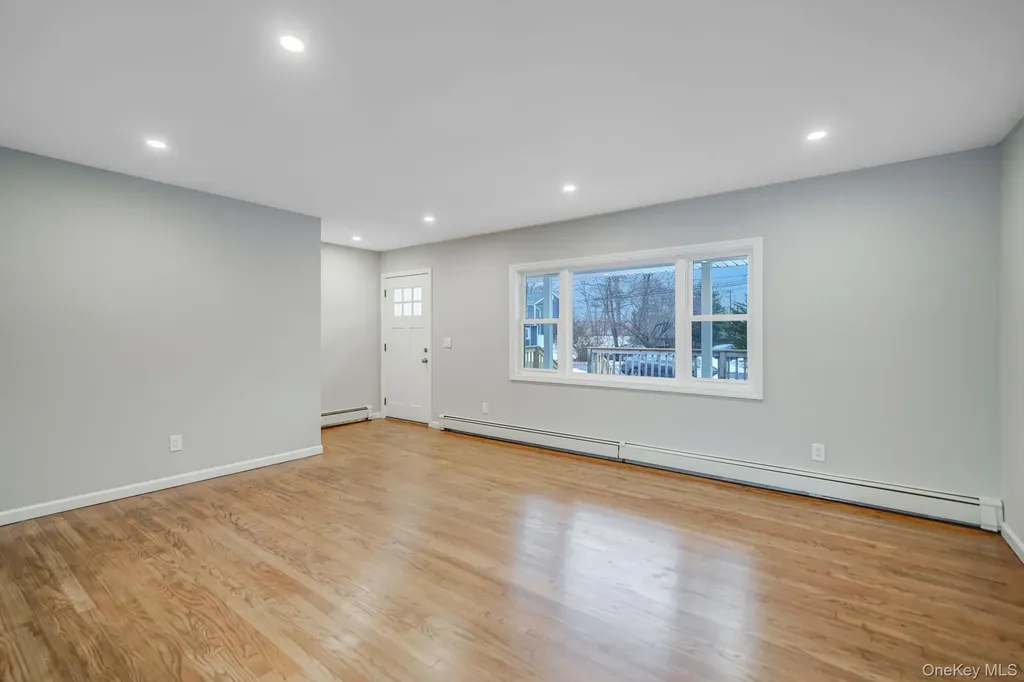 1730 Heckscher Avenue Bay Shore NY 11706