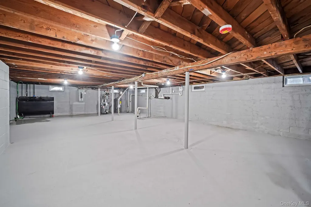 1730 Heckscher Avenue Bay Shore NY 11706