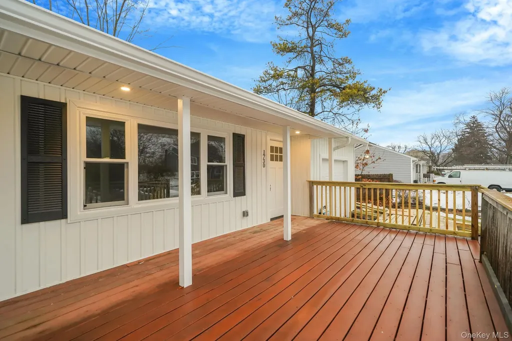 1730 Heckscher Avenue Bay Shore NY 11706