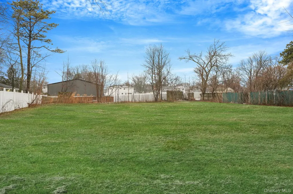 1730 Heckscher Avenue Bay Shore NY 11706