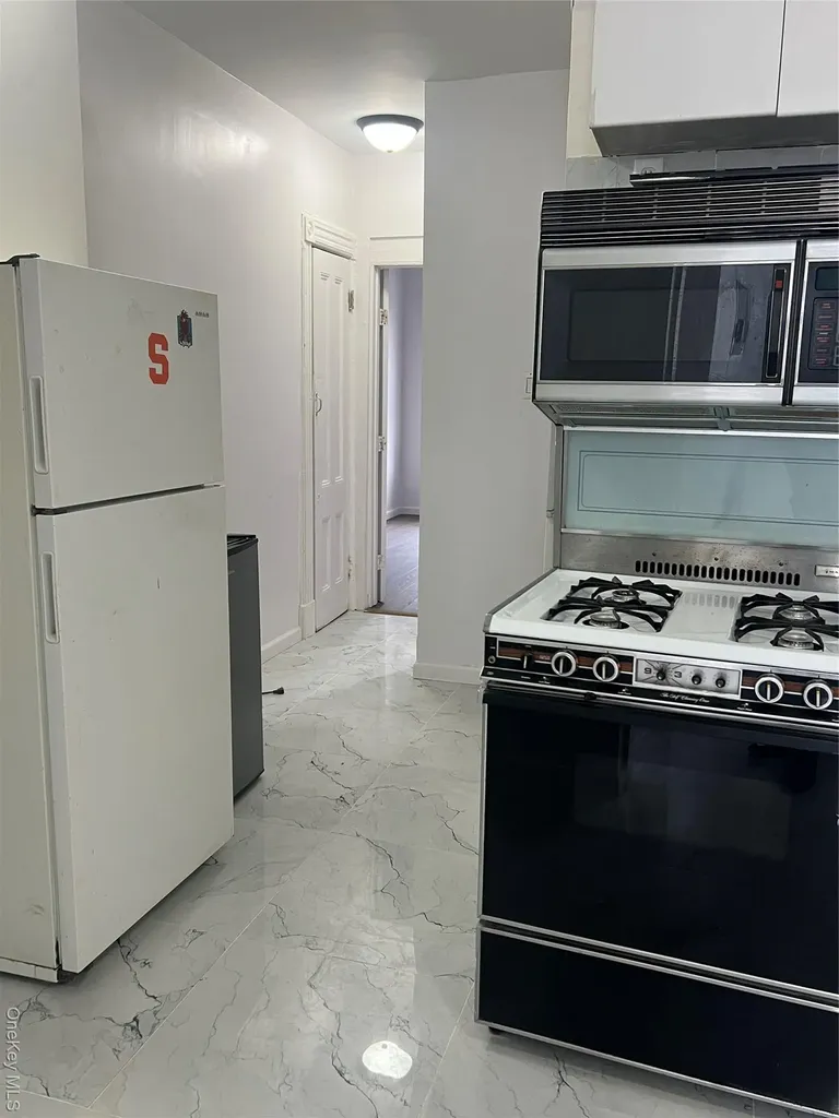 635 Eagle Avenue Bronx NY 10455