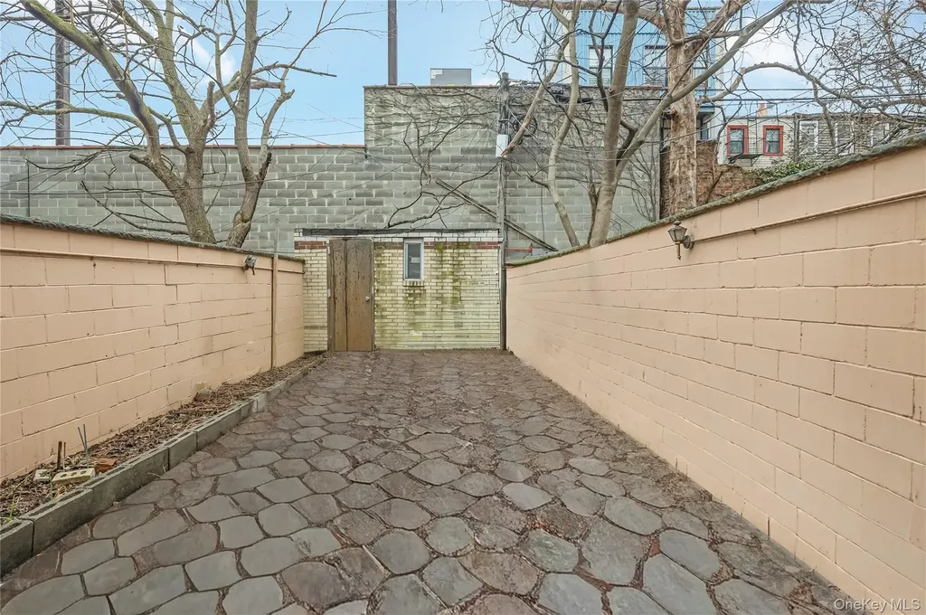 442 Lafayette Avenue Brooklyn NY 11238