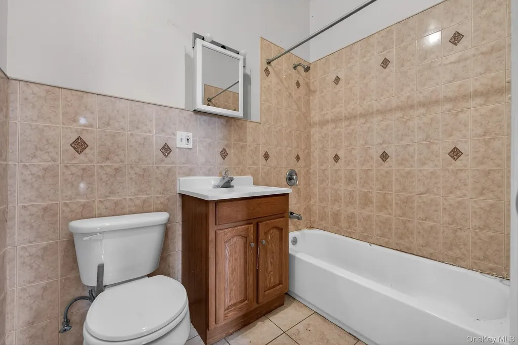 663 Sutter Avenue Brooklyn NY 11207