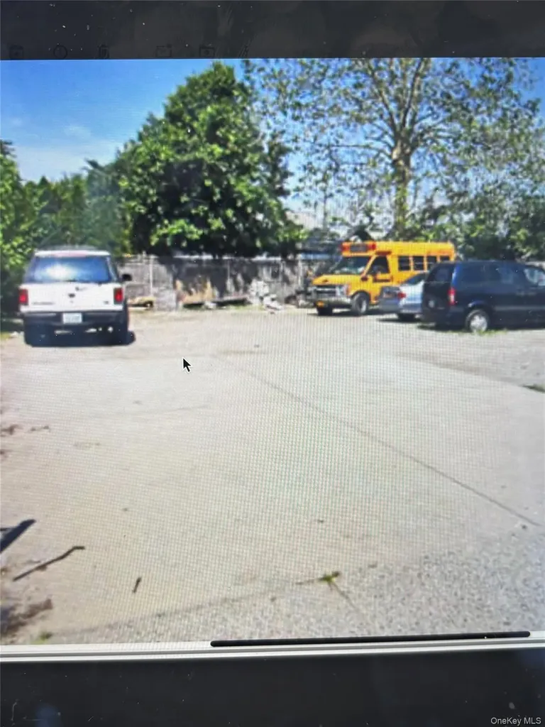623 Stewart Bethpage NY 11714