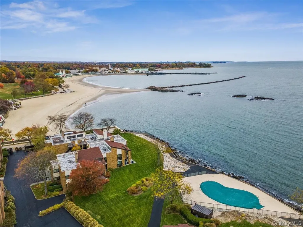 70 Waters Edge Rye NY 10580