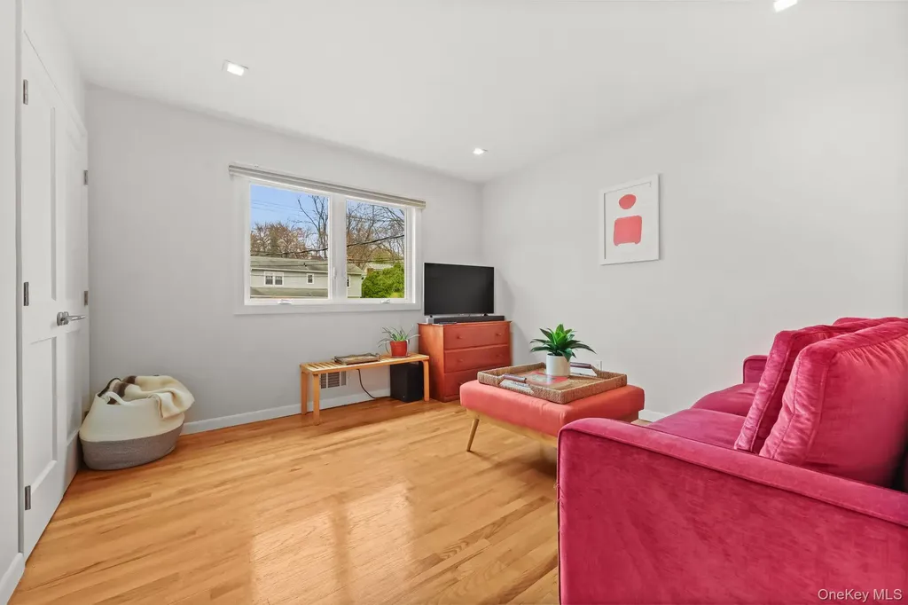 6 Jason Lane Mamaroneck NY 10543