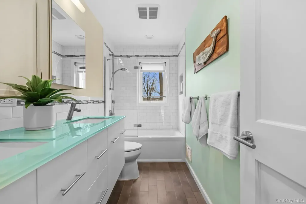 6 Jason Lane Mamaroneck NY 10543