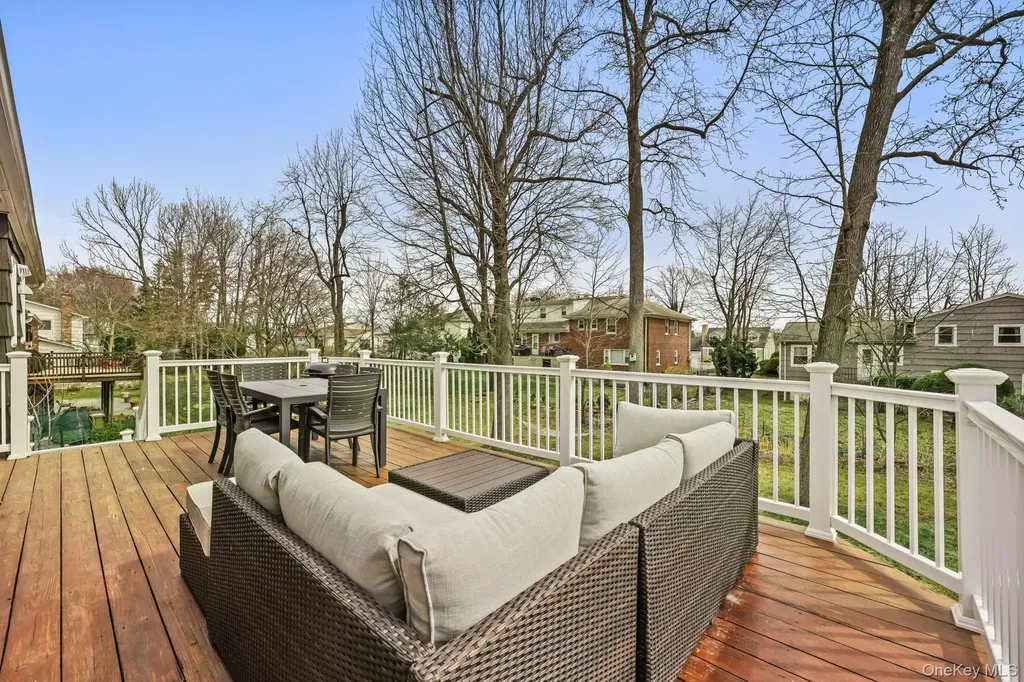 6 Jason Lane Mamaroneck NY 10543