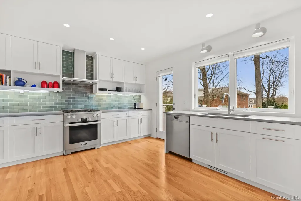 6 Jason Lane Mamaroneck NY 10543