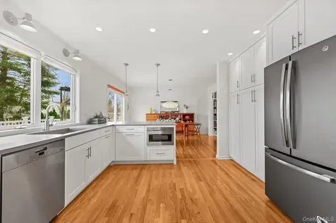 6 Jason Lane Mamaroneck NY 10543