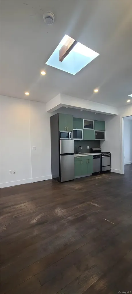 548 Howard Avenue Brooklyn NY 11233