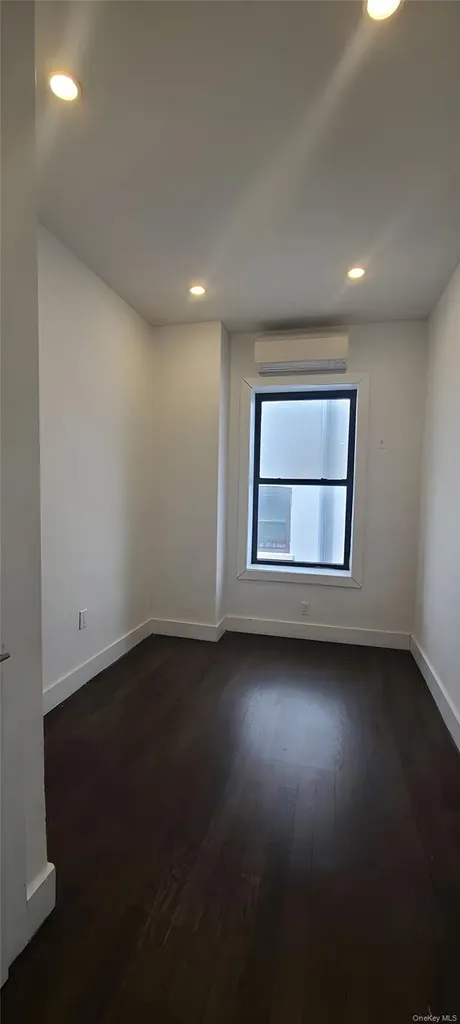 548 Howard Avenue Brooklyn NY 11233