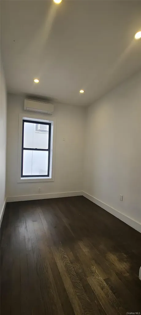 548 Howard Avenue Brooklyn NY 11233