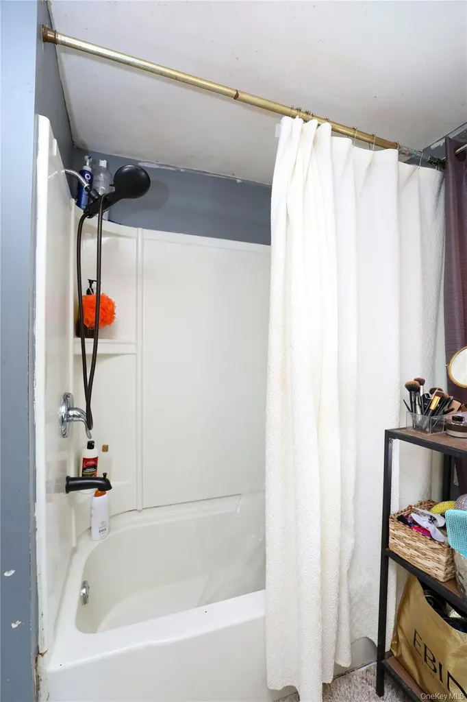 654 Broadway Esopus NY 12429