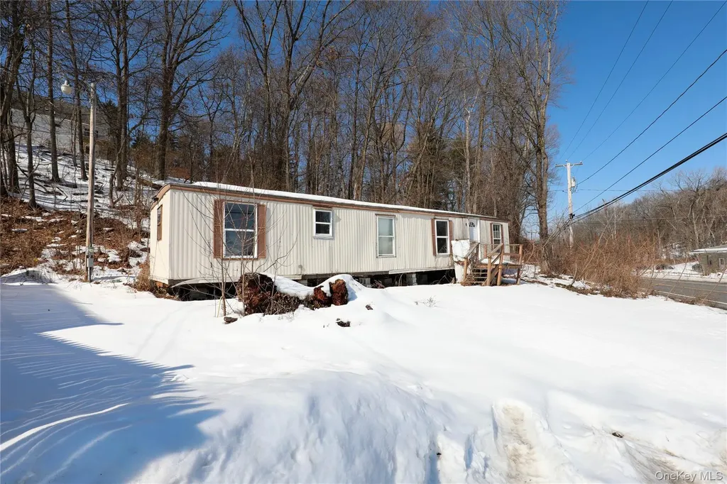 654 Broadway Esopus NY 12429