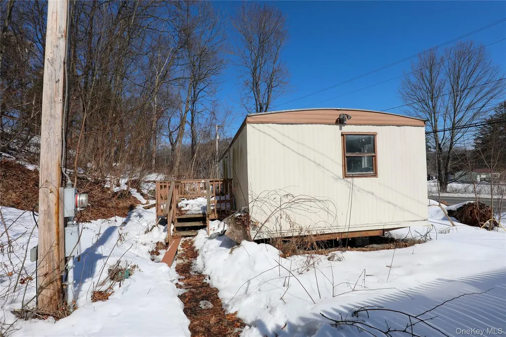 654 Broadway Esopus NY 12429