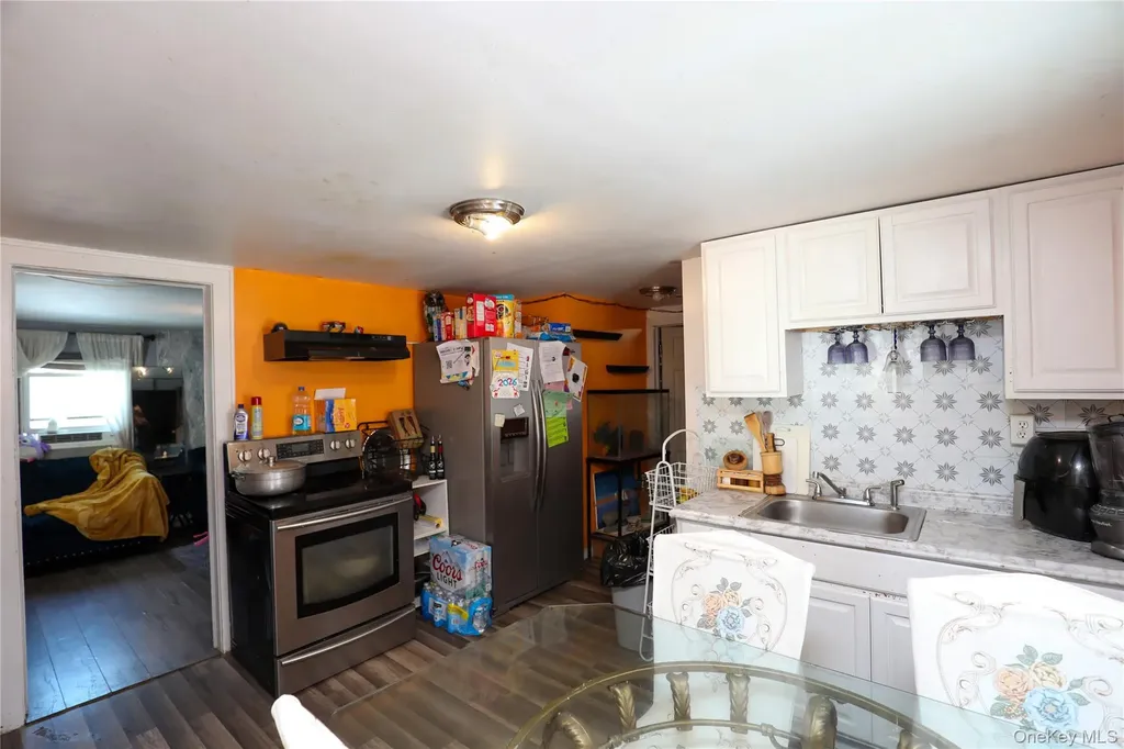 654 Broadway Esopus NY 12429