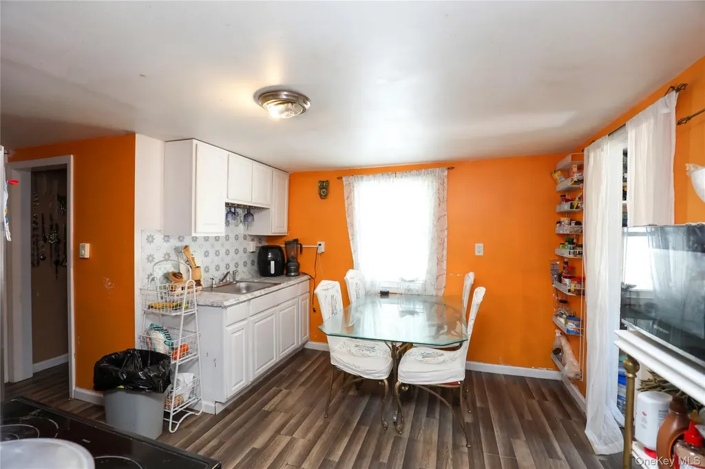 654 Broadway Esopus NY 12429