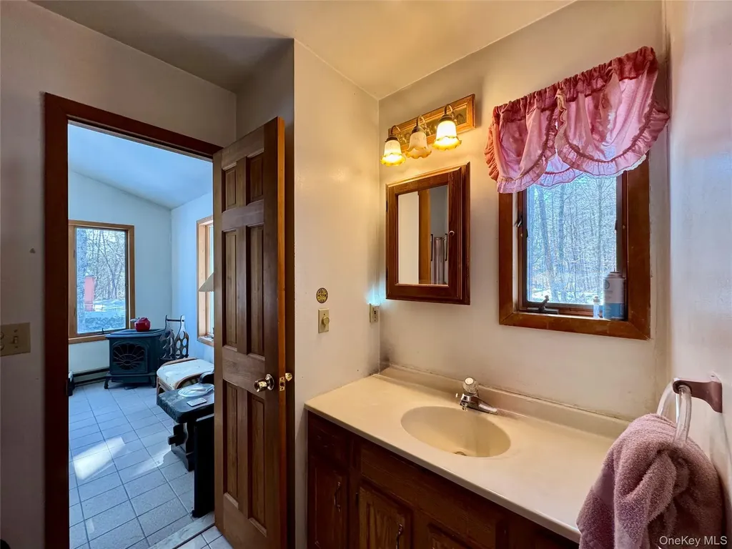 24 Palmer Road Catskill NY 12414