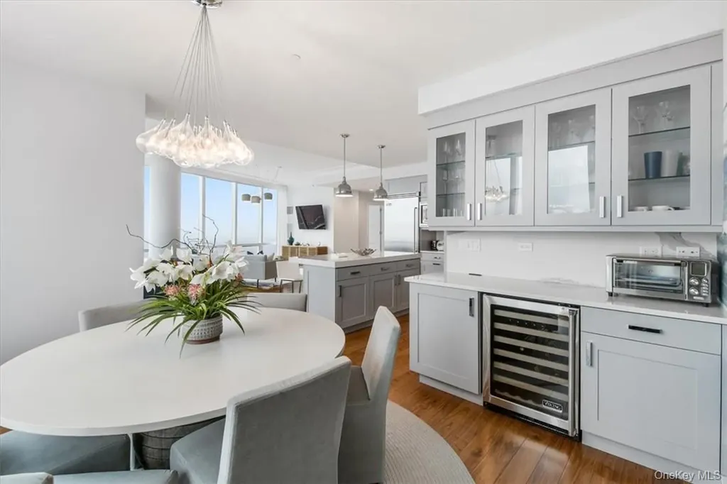 5 Renaissance Square White Plains NY 10601