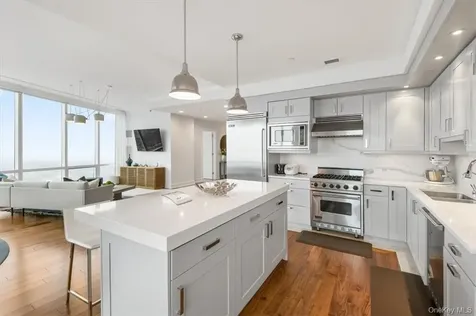 5 Renaissance Square White Plains NY 10601