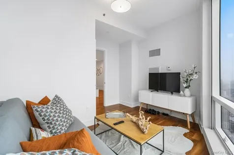 5 Renaissance Square White Plains NY 10601