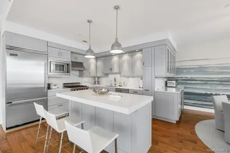 5 Renaissance Square White Plains NY 10601