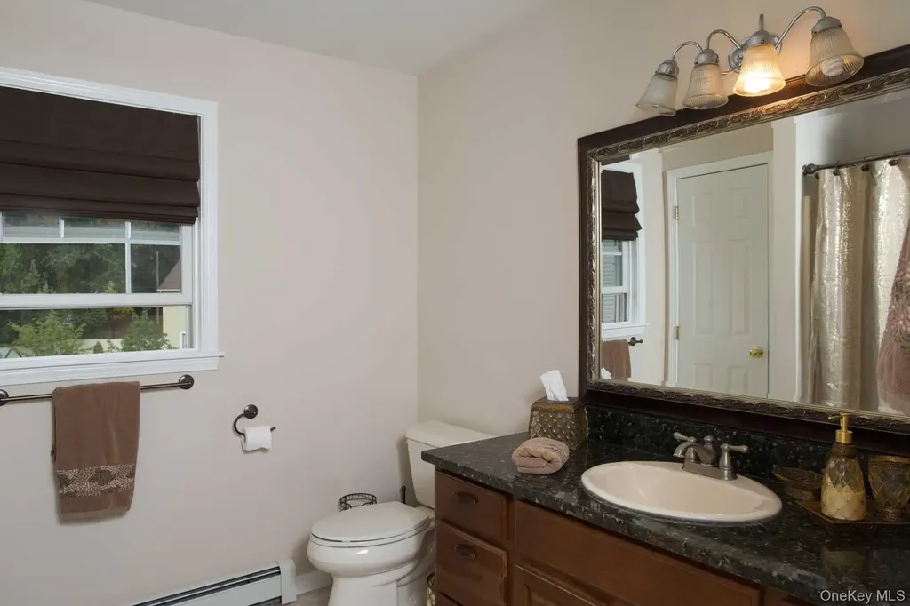 6 Jamil Court Poughkeepsie NY 12603