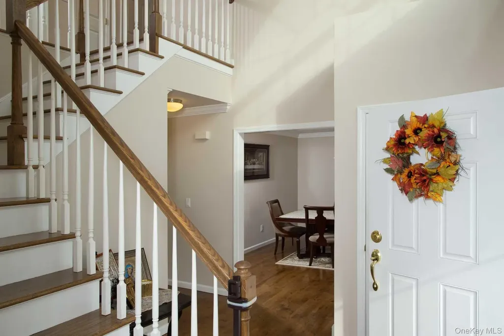 6 Jamil Court Poughkeepsie NY 12603